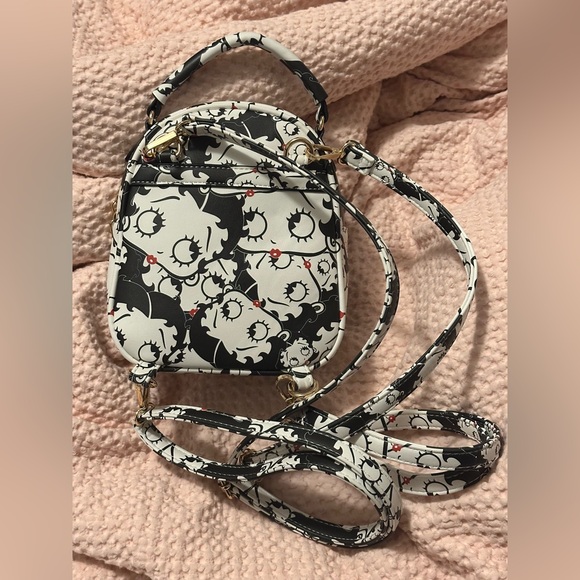 Betty Boop Mini Backpack - Picture 2 of 3